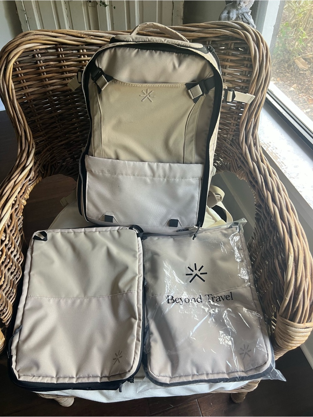 Tropicfeel nest backpack with two packing cubes 10l.